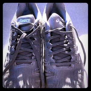 Women’s tennis shoes  ASICS